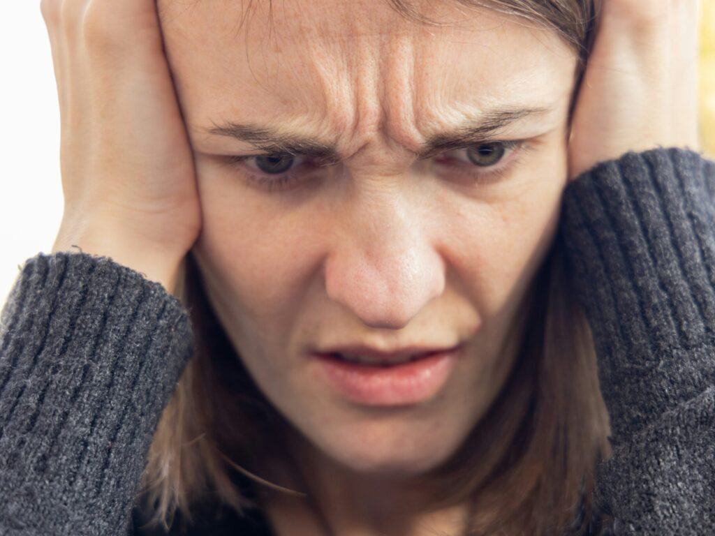 困っている女性